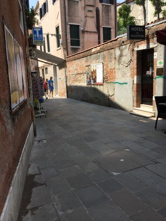 Albergo Ai Tolentini Venice Exterior photo